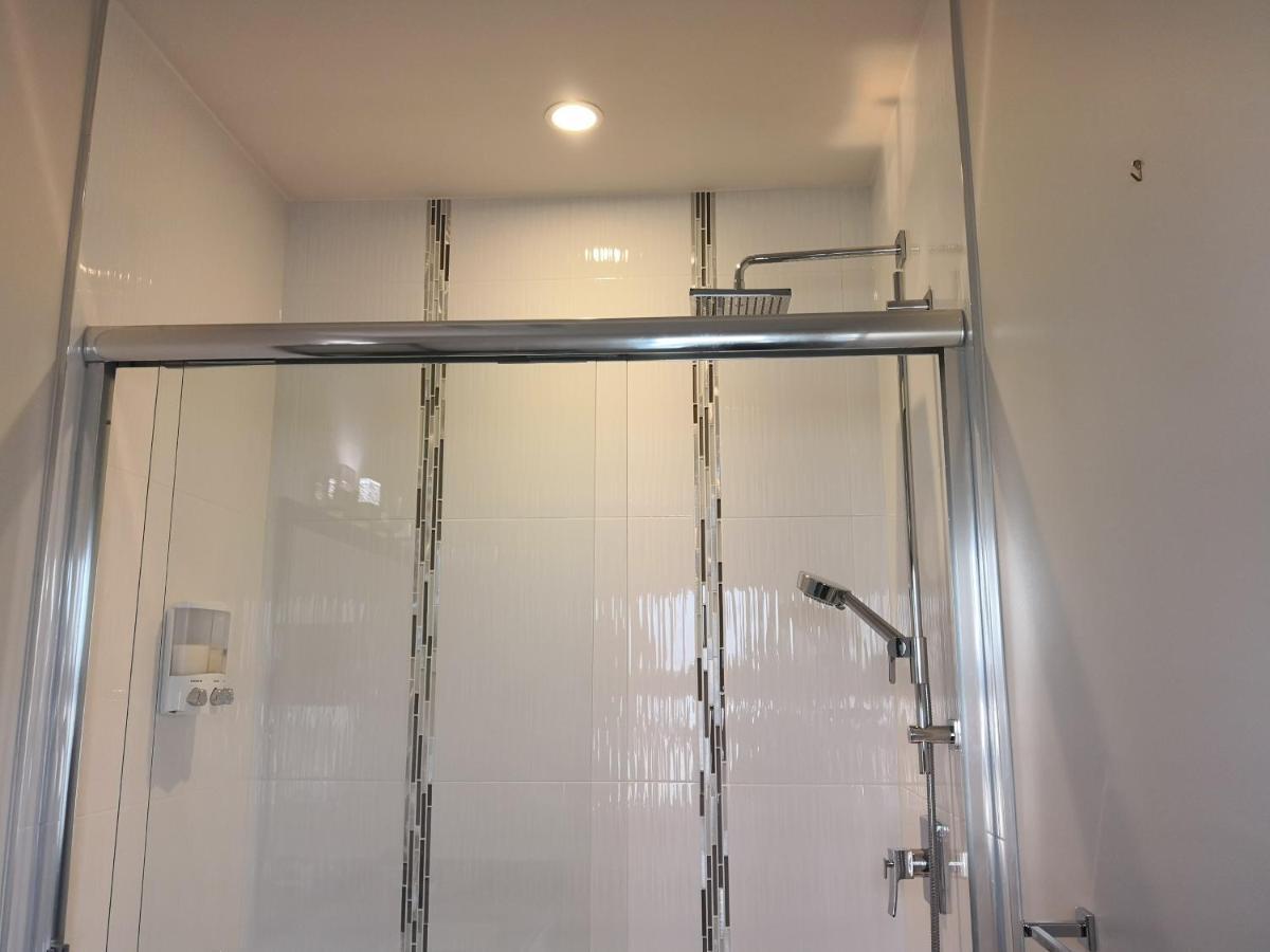 Delovely B&B White Rock Bagian luar foto
