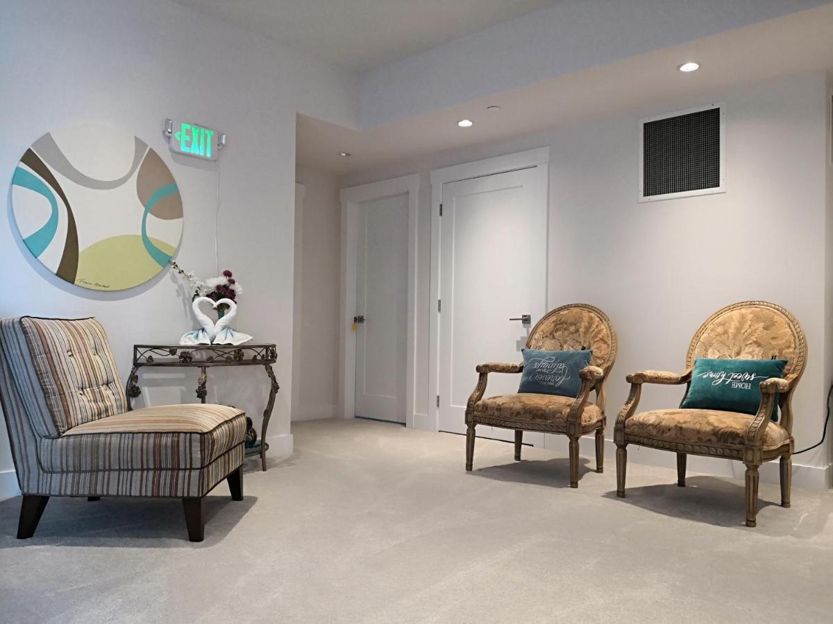 Delovely B&B White Rock Bagian luar foto